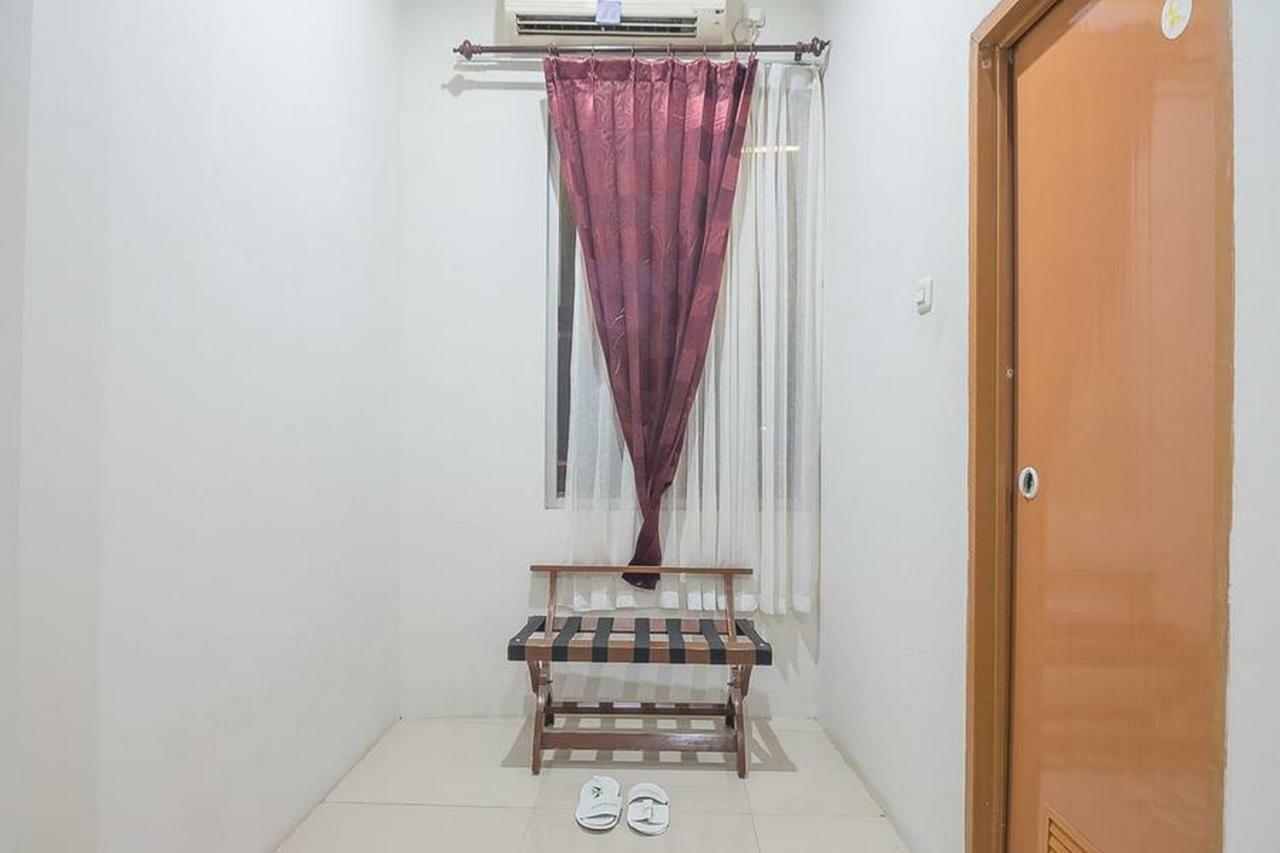 ホテル レッドドアーズ ニア アルン アルン スバン エクステリア 写真